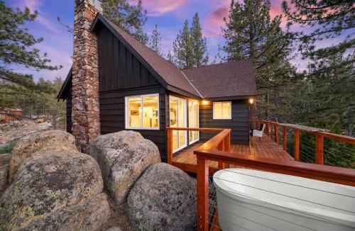 Boulder Bay House | Luxe Lakefront with Hot Tub, Fire Pit, Game Room, Boat Dock