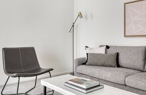 Los Feliz Apartment | Luxe Los Feliz 1BR w/ Gym, Lounge & Pool, near Observatory, by Blueground