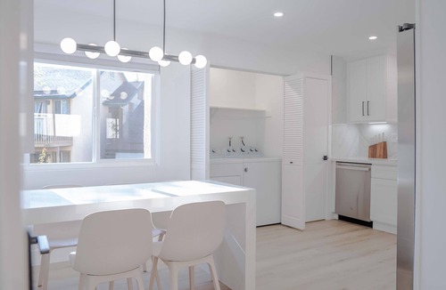 Lake Forest Condo | Luxe Mid Century Modern 2/BED *HIGHLY UPGRADED*
