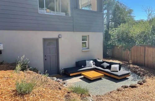 Forest Knolls Apartment | Luxe modern Lagunitas studio at Samuel P Taylor