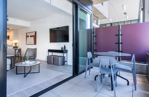 Melrose Condo | Luxe Urban Escape in West Hollywood – Furnished Stays, Resort-Style Living!