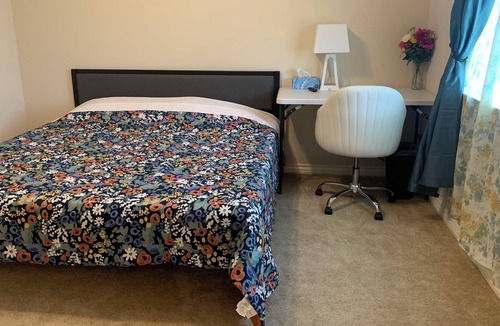 Alessandro Heights House | LuxHome Suite C, Luxurious getaway in Riverside's safest neighborhood