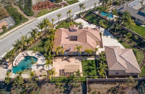 Alessandro Heights Villa | LuxHome Villa