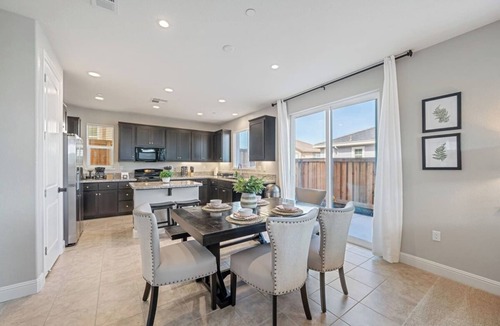 Pittsburg House | LuxoStays| ! Spacious, Cozy and Peaceful 5BR House