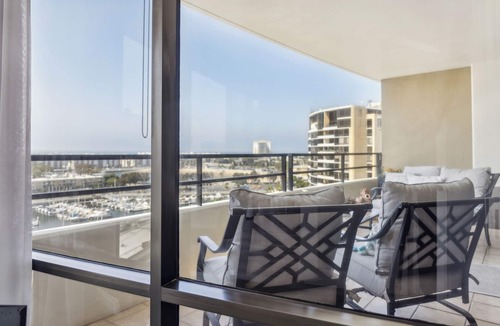 Marina del Rey Condo | Luxurious 2 Bedroom 2 Bath Condo with Stunningly Gorgeous Ocean and Marina Views