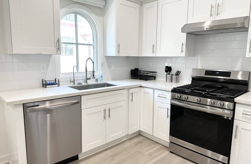 Lamanda Park House | Luxurious 3BR/3.5BA Home (Newly-built 2023/Quiet Community)