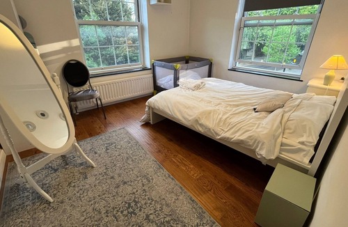 Elephant and Castle Apartment | Luxurious 4 Bedroom Apartment in Heart of London