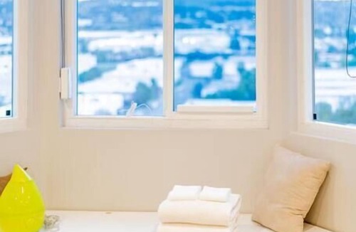 City of Industry House | Luxurious 5B4B Home with Pool and View