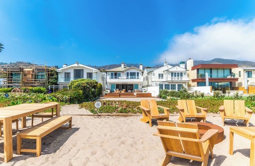 Western Malibu Villa | Luxurious 7-bedroom villa with AC, WiFi, fitness room in stunning Malibu