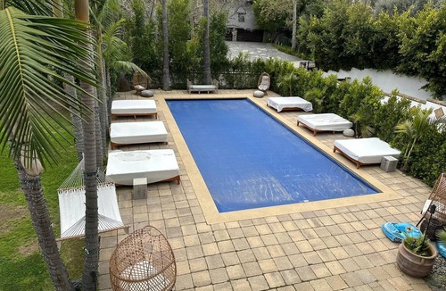Beverly Hills House | Luxurious 8-bedroom estate with AC, WiFi in brilliant Beverly Hills
