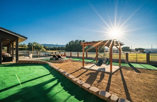 Twentynine Palms House | Luxurious Desert Oasis 🏜 n JACUZZI AND GAMEROOM