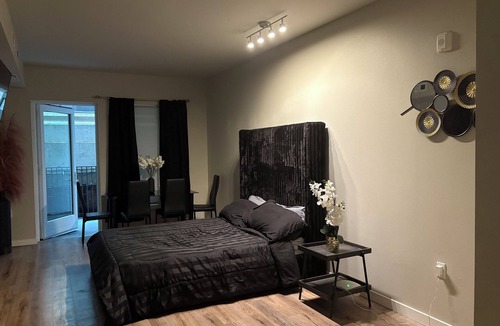 Downtown Oakland Apartment | Luxurious Downtown Suite