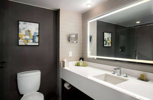 Monrovia House | Luxurious Experience for Groups! Bar, Pool, Gym