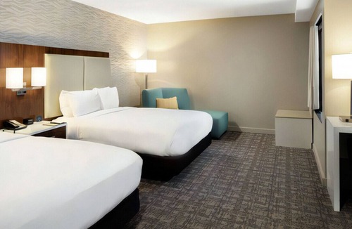 Monrovia House | Luxurious Experience for Groups! Bar, Pool, Gym