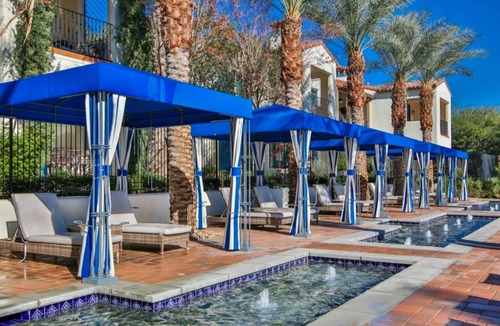 La Quinta Apartment | Luxurious ground floor studio with a lovely private patio,