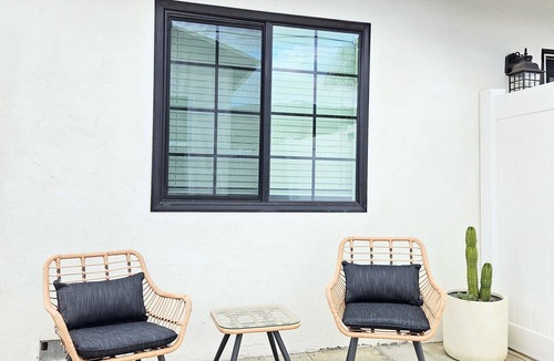 Glendora House | Luxurious Guest House in Glendora