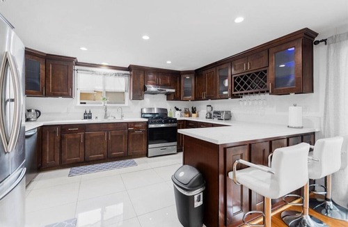 Hacienda Heights House | Luxurious Hacienda - Pickleball, Pool, & Jacuzzi