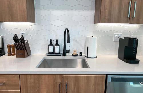 Hollywood Apartment | Luxurious Hollywood Home City View - Free Parking 10mins to Universal Studios