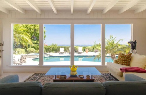 Sherman Oaks Villa | Luxurious Los Angeles Home-Panoramic View-Pool-Spa
