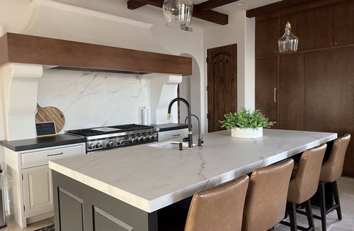 Monterey House | Luxurious & Peaceful 6 bedroom Home w/Pool - 5acre