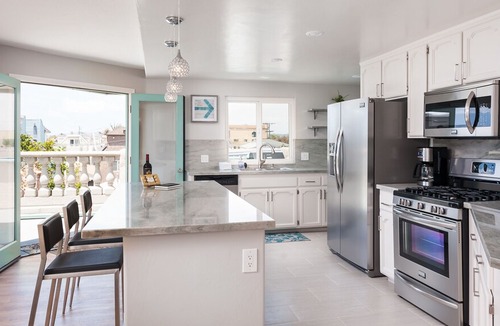 South Mission Beach Apartment | Luxurious Penthouse in Mission Beach! Ocean-Bay Views/Balcony/WiFi/Parking!