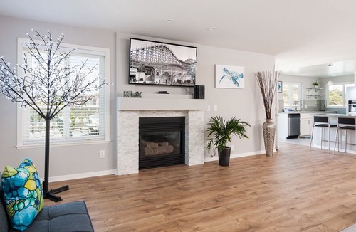 South Mission Beach Apartment | Luxurious Penthouse in Mission Beach! Ocean-Bay Views/Balcony/WiFi/Parking!