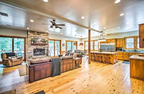 Upper Moonridge Cabin | Luxurious & Spacious < 3 miles to Ski Resort