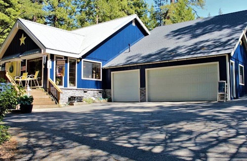 Shaver Lake Cabin | luxurious Suite Loose Goose