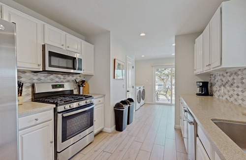 San Clemente Condo | Luxurious townhouse with ocean view, easy walk to beach & village center