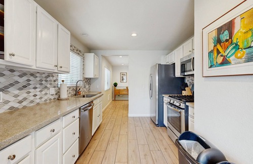 San Clemente Condo | Luxurious townhouse with ocean view, easy walk to beach & village center