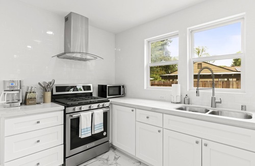 Santa Rosa House | Luxurious & Tranquil Home with Private Backyard