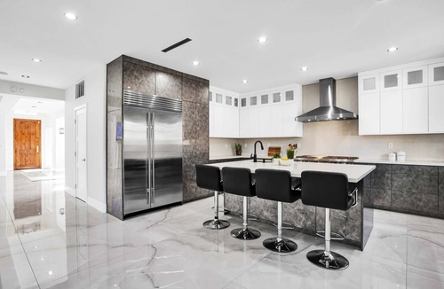 Granada Hills South House | Luxurious Vacation Villa with Lap Pool
