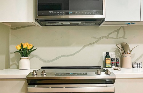 Downtown Apartment | Luxury 1BDR l Heart of Santa Monica & Steps to the beach