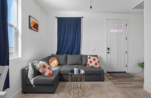 Downtown Apartment | Luxury 1BR Suite Bakersfield California