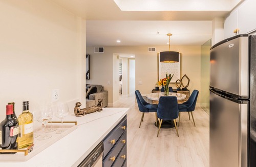 Downtown Palm Springs Condo | Luxury 2 Bed/2 Bath Downtown Palm Springs/Pool/Spa/Tennis