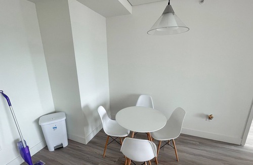 NoHo Arts District Apartment | Luxury 2 Bed, 2 Bath Apt with Private Balcony - 10 min to Burbank