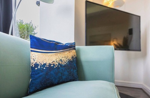 Blackburn House | Luxury 2BR House, Great for Families, Sleeps 4