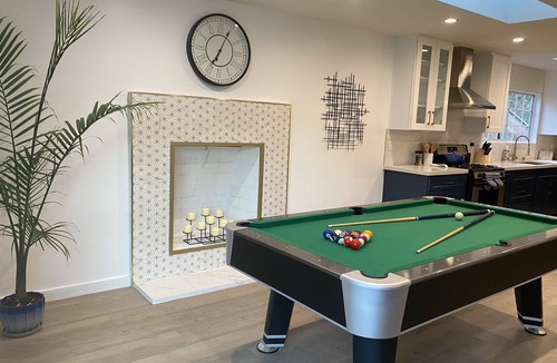 Malibu Canyon House | Luxury 2022 fully remodeled in Calabasas
