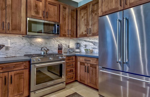 Lakeside Park Condo | Luxury 2Br Residence steps from Heavenly Village & Gondola by RedAwning