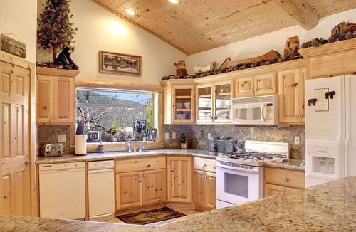 Castle Glen Estates Cabin | Luxury 4 Bd Family Cabin In The Exclusive Castle Glen Estates