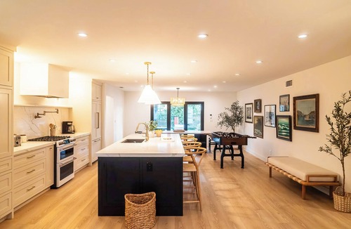 Southeast Anaheim House | Luxury 4-bedroom house near Disney with Pool, Wifi & AC