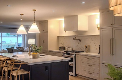 Southeast Anaheim House | Luxury 4-bedroom house near Disney with Pool, Wifi & AC