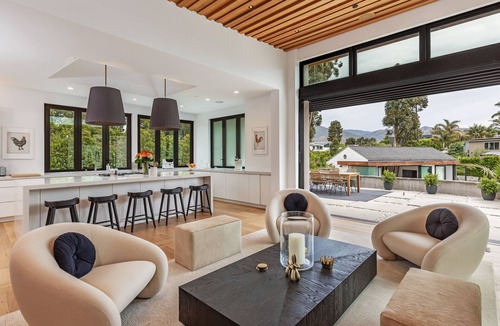 Central Malibu House | Luxury 6-Bedroom Malibu Oasis with Private Pool