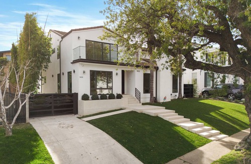 Beverlywood Villa | Luxury 6BR Villa Near Beverly Hills Kosher Kitchen Heated Pool Sauna Guest House