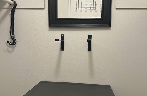 Bellflower Apartment | Luxury Apartment 12-15mins from Long Beach Airport