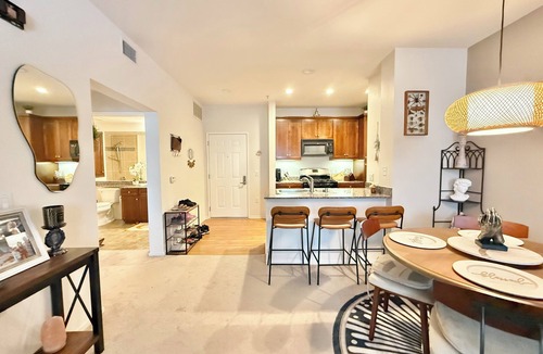 Airport Area Condo | Luxury Artist 2-Bed Condo with Pool View, Private Baths & Modern Amenities