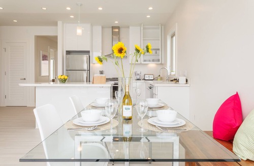 Sharp Park Condo | Luxury Beachfront Penthouse near SF (4)