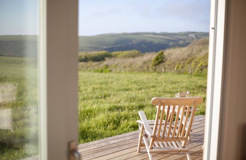 Saint Gennys Cabin | Luxury Cabin for two with panoramic views of the North Cornwall coast.