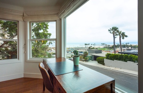 Playa Del Rey House | Luxury Cape Cod Retreat – Ocean Views, Walk to Beach, Expansive Deck & Spa!