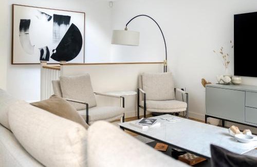 St James House | Luxury Central Mayfair Townhouse with AC 3BR 3BA
